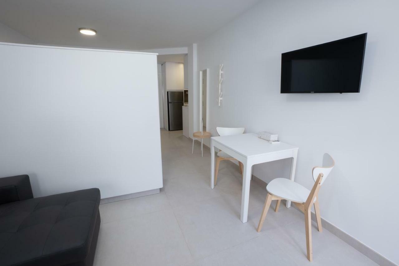 Apartamentos Mombasa 1 Planta Nerja Dış mekan fotoğraf