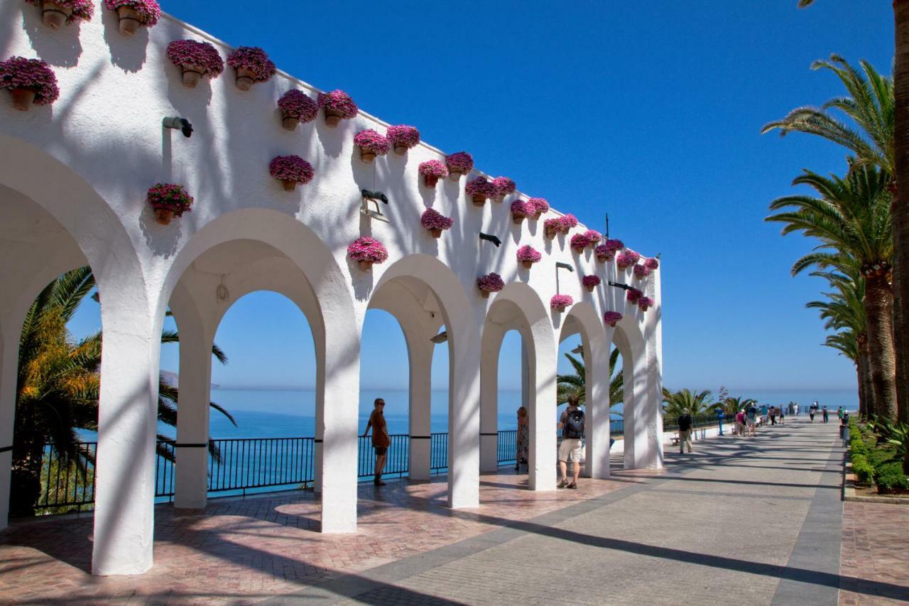 Apartamentos Mombasa 1 Planta Nerja Dış mekan fotoğraf